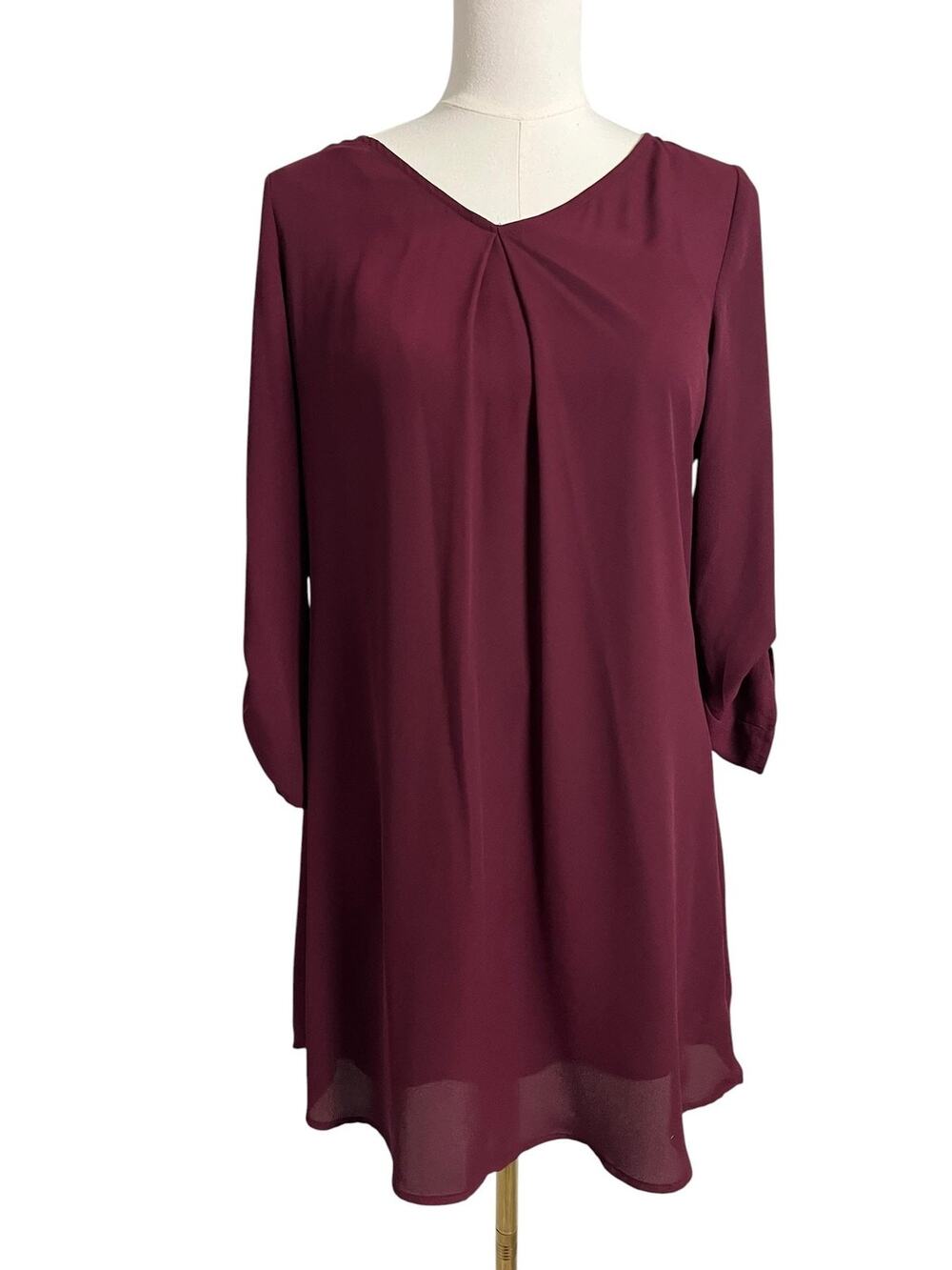 Decree Sheer Chiffon Shift Dress Juniors S Red V Neck 3/4 Roll Tab Sleeve